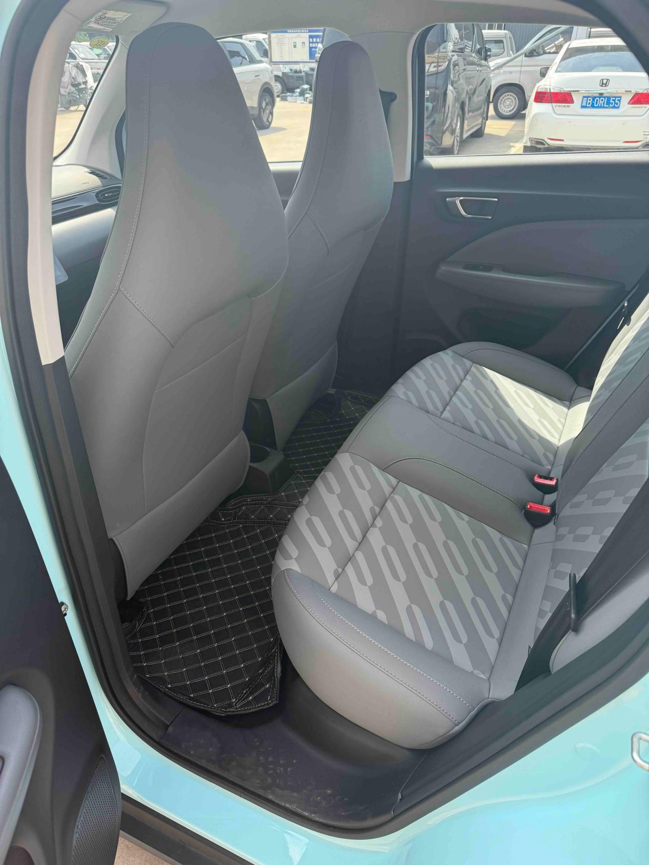 2025 Leapmotor T03 403 Comfort vehicle photo 2